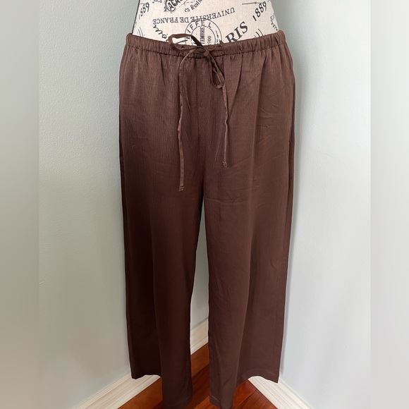 Banana Republic WIDE-LEG CRINKLED SATIN PULL-ON PANT Dark Oak colour - Picture 5 of 9